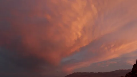 Lenticular Clouds at Sunset Timelapse Vidéo 241556201