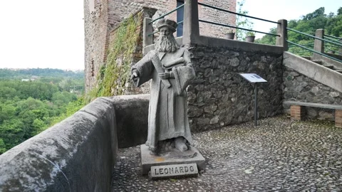 Leonardo da Vinci statue in Rocchetta sanctuary Stock Footage 132325818