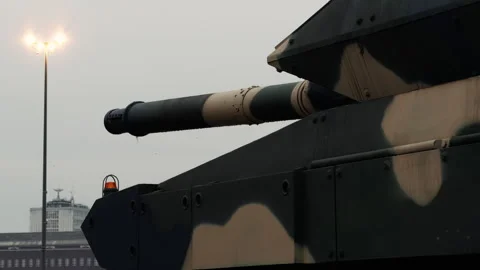 Leopard 2 Main Battle Tank Gun Close-Up in Budapest, Hungary 動画素材 328142555
