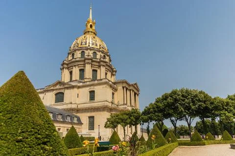 Les Invalides - complex of museums and monuments in Paris, France. 库存照片