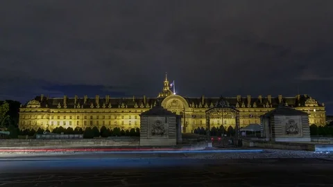 Les Invalides at night illumination timelapse hyperlapse in Paris, France Video stock 80672410
