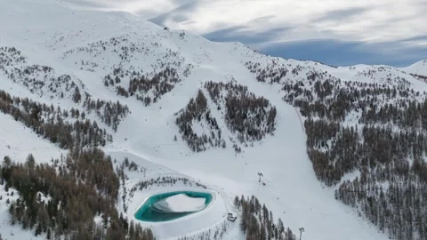 Les Orres aerial hyperlapse orbit paralax shot in Clos Sereis run ski area drone Stock Footage 267025918