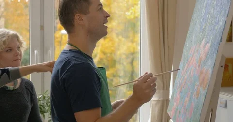 Lessons of painting. Video stock 83604398