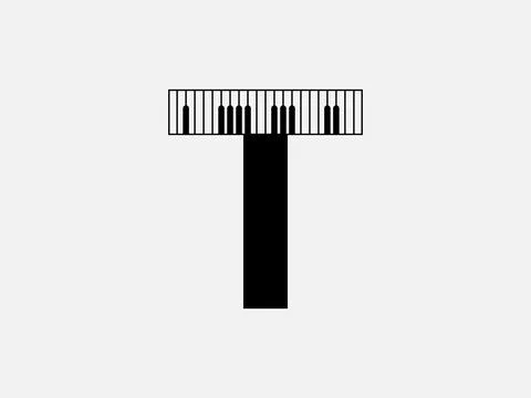 Letter T logo design vector with piano, musical letter alphabet Illustrazione stock