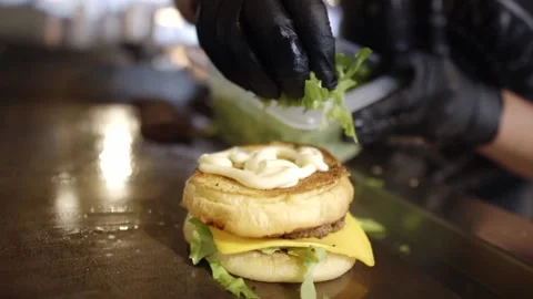 Lettuce On The Burger Stock Footage 197056510