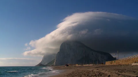 Levanter cloud caused by Easterly wind Stock-Footage 27796412