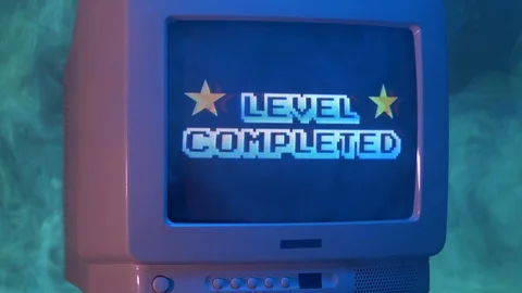 Level Completed Vintage Arcade Video Game on a 80s 90s Retro Television 스톡 동영상 94380349