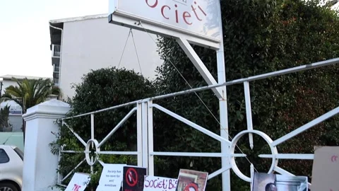 LGBTQI+ protest outside top Cape Town restaurant Stock Footage 201546405