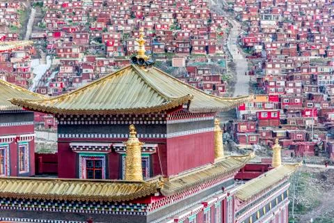 Lharong Monastery of Sertar Stockfoto's