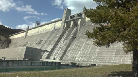 Libby dam on the Kootenay River Video stock 299079536