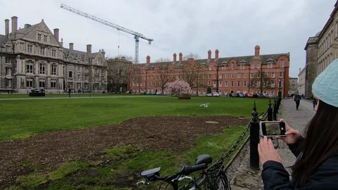 Library Square and the Campanile, Trinity College, Dublin, Republic of Irelan 스톡 동영상 108857807