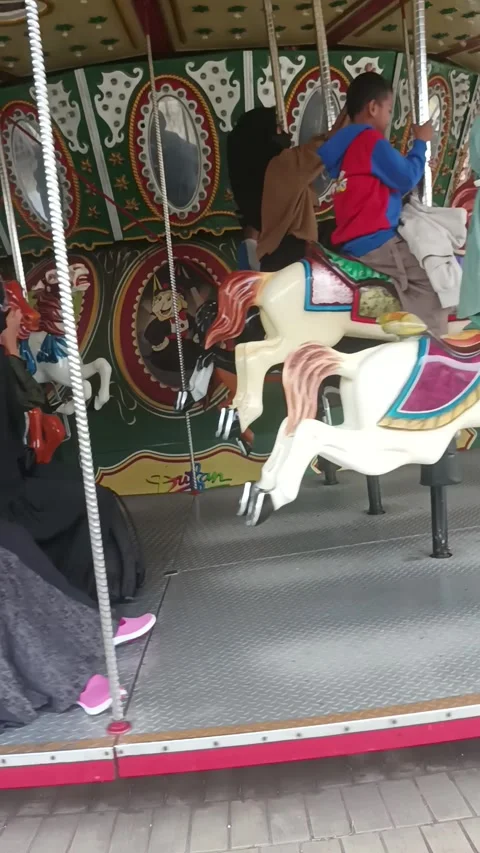 Liburan keluarga 動画素材 255966330