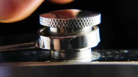 The lid of the flask opens 스톡 동영상 179623501