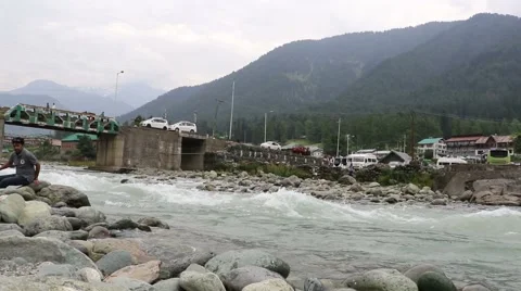 Lidder river Pahalgam Valley Vídeos de archivo 64892355