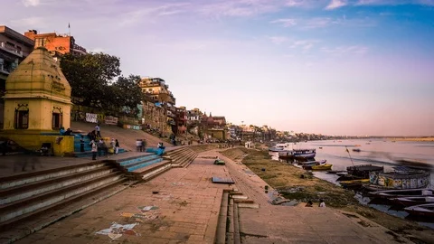 Life around Ganges river and Varanasi ghats time lapse Stockbeeldmateriaal 119136239