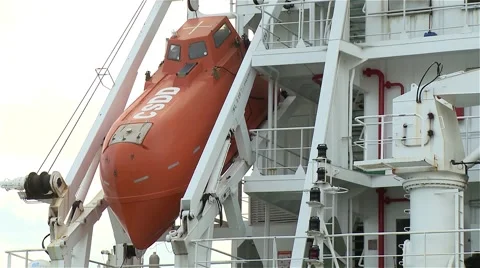Lifeboat from ship Video stock 56948866