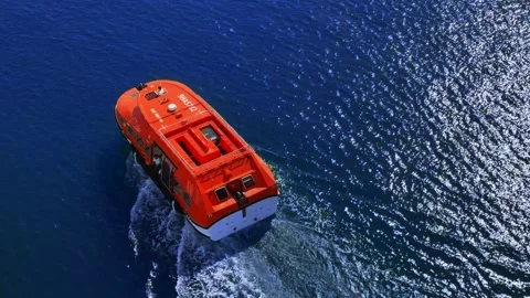 Lifeboat. View down to ocean surface 库存影片 310564006
