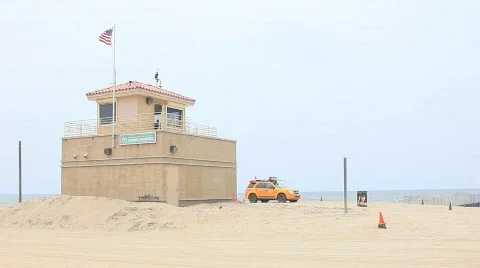 Lifegaurd Shack 2 Video stock 759605