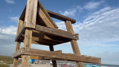 Lifeguard Chair on the Beach Stockbeeldmateriaal 263365481