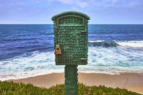 Lifeguard Post With Ocean Waves And Beach Vegetation In San Diego California Stock Photos