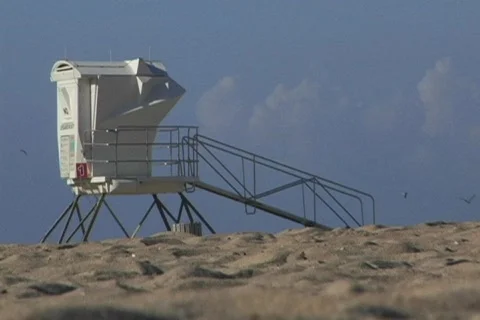 Lifeguard tower with people Video stock 128073