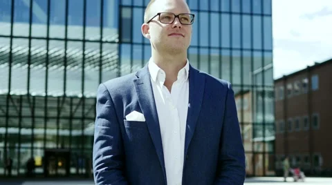 Lifestyle portrait of young successful businessman. career people professionals 動画素材 59144271