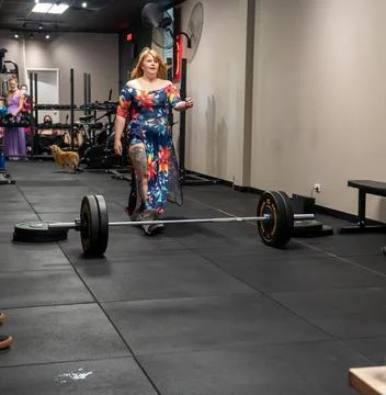 Lifting in drag Stock Photos