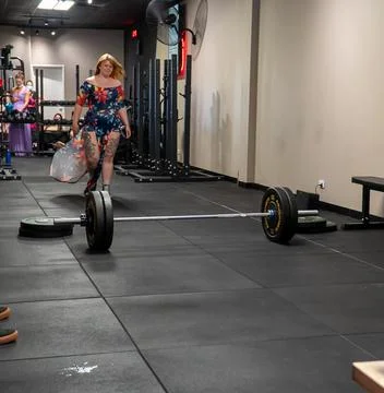 Lifting in drag Stock Photos