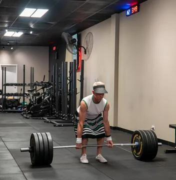 Lifting in drag Stock Photos