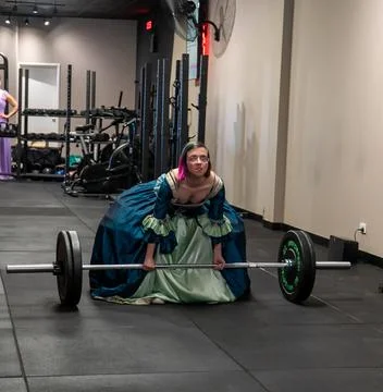 Lifting in drag Stock Photos