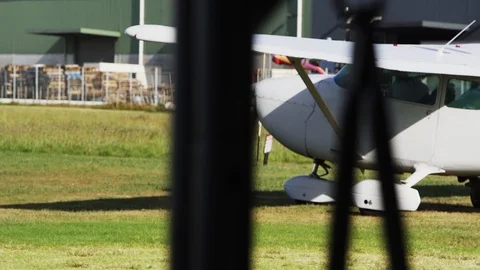 Light Airgraft takeoff on grass, skydiving in New Zealand. Vidéo 103203949