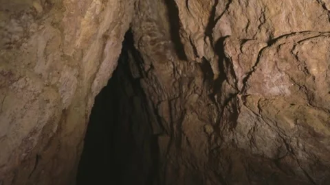 Light and shadow in cave Video stock 197515872