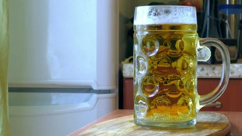 Light beer (lager) in the mug Stockbeeldmateriaal 91623330
