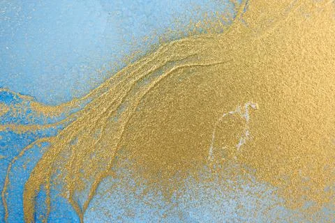 Light blue watercolor pattern. Alcohol ink texture with gold layers. Illustrazione stock