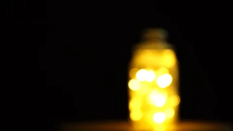 Light bulb in a glass container 库存影片 94162519