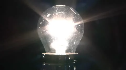 Light bulb turning on and off Stock Footage 8967130