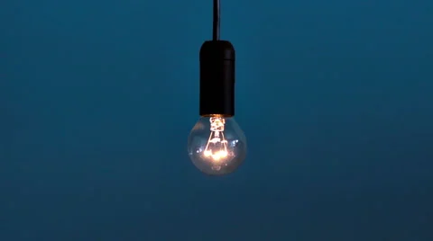 Light Bulb Turning On And Off 库存影片 53113162