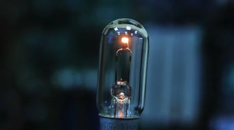 Light bulb turning on and off 스톡 동영상 60821026