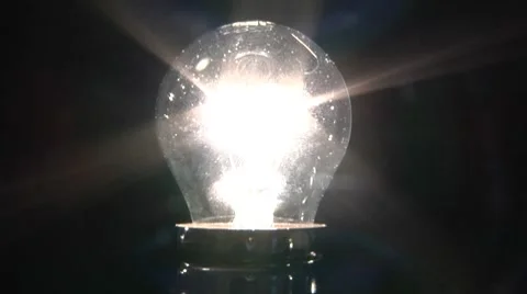 Light Bulb turning on  Vidéo 8967123