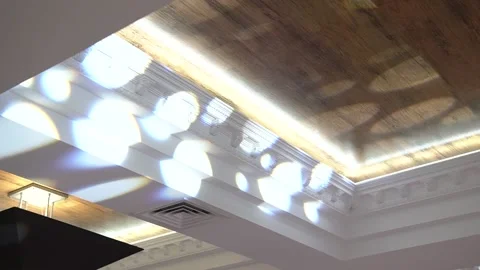 Light on the ceiling of the banquet hall Видео 200204000