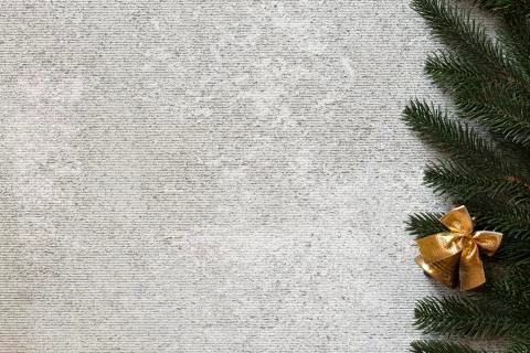 Light concrete background with elements Christmas decor. Christmas tree and g Foto stock