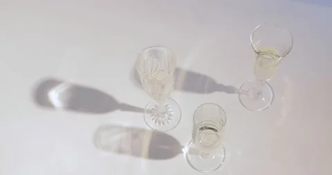 Light effects on champagne flutes Stock Footage 142955469
