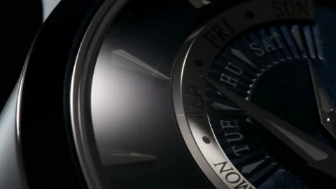 Light flash on the calendar on blue ceramic watch Vidéo 152081043