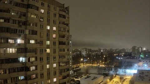 Light goes out and lights up in the apartment building timelapse 스톡 동영상 79814870