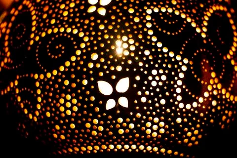 Light lamp built with dried pumpkins with floral pattern Stock-Fotos