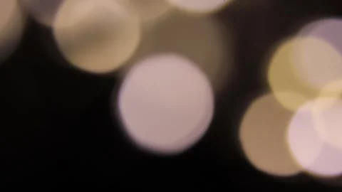 The light from the lights moves upwards. Видео 317489588