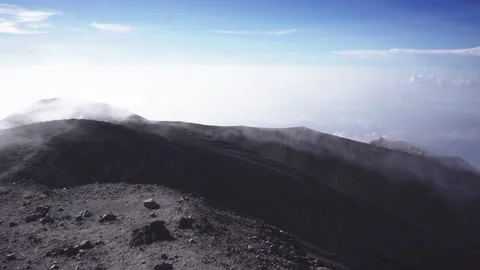 Light mist floats over empty rocky ridge of old mountains Stock Footage 162941878