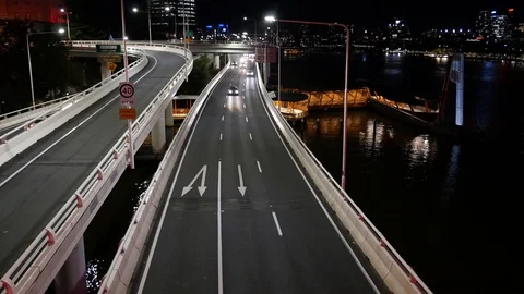 Light to Moderate Traffic on M3 Pacific Motorway North in Brisbane 스톡 동영상 92109185