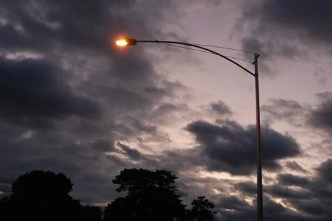 Light post at night Stockfoto's