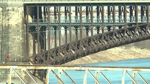 Light Rail Crossing Bridge Stockbeeldmateriaal 10594958